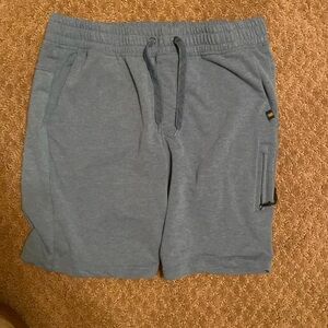 Legend Discovery large shorts